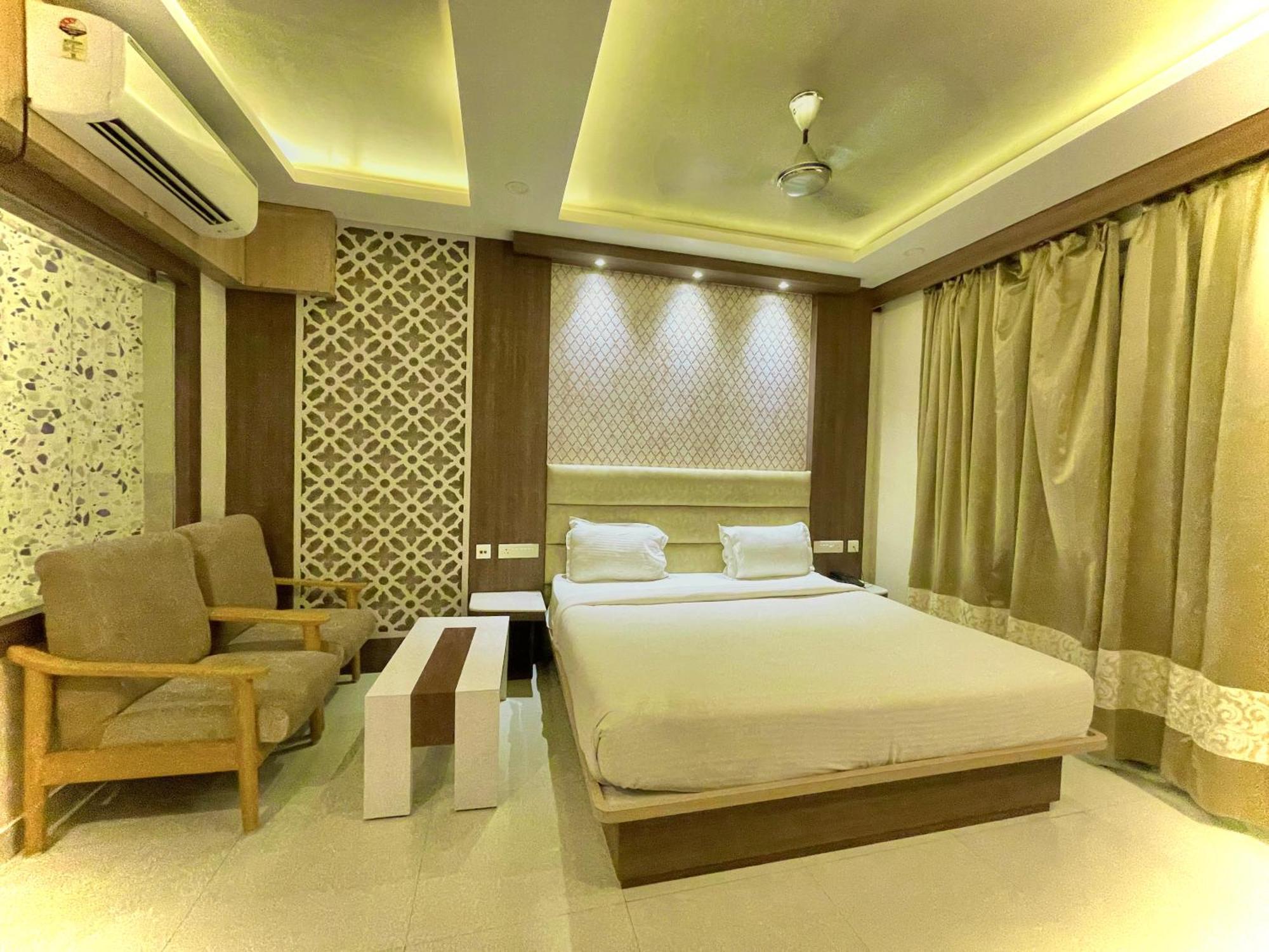 K Palace , 4*