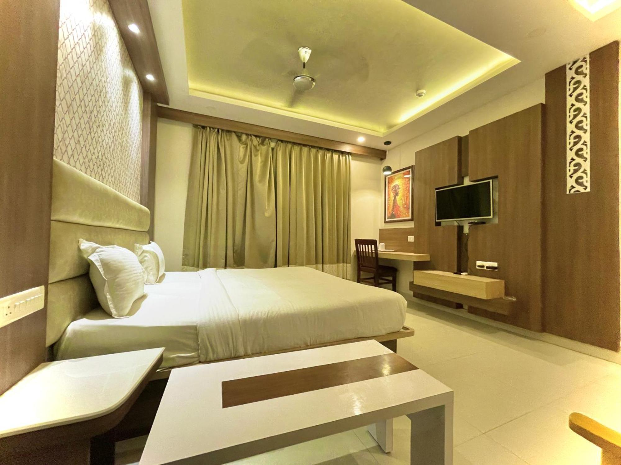 Hotel K Palace , Puri