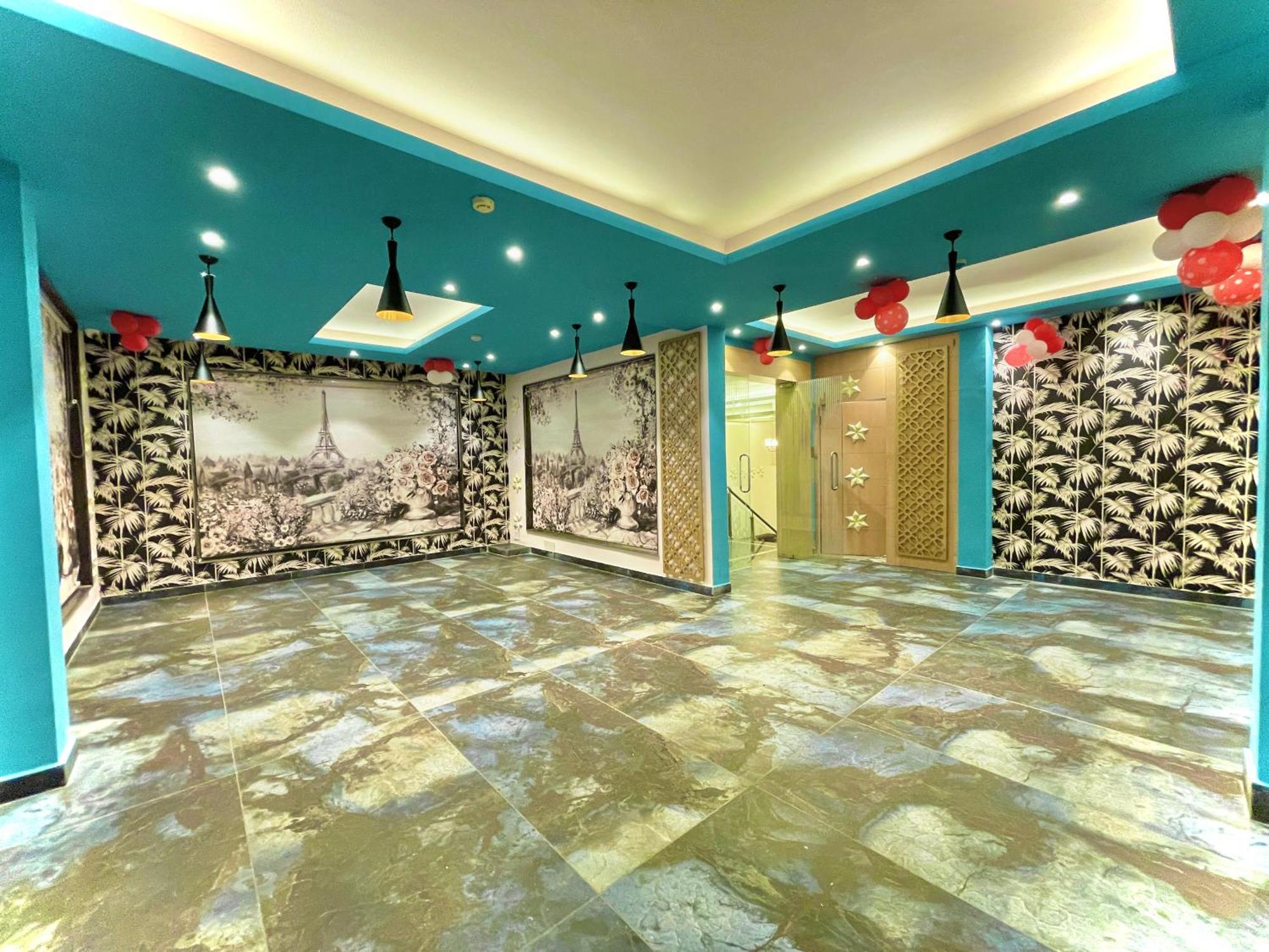 K Palace , 4*