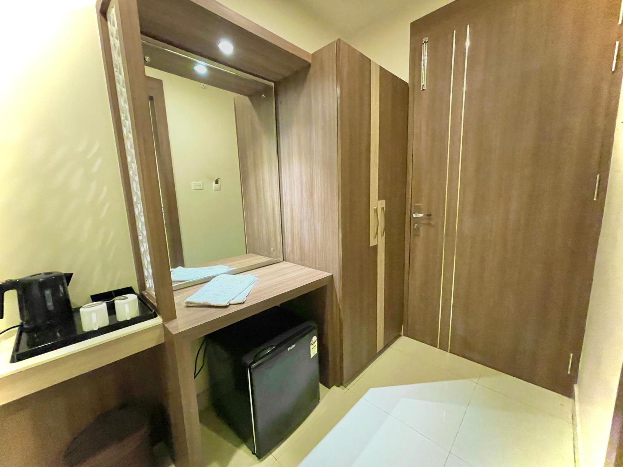 K Palace , Hotel Puri