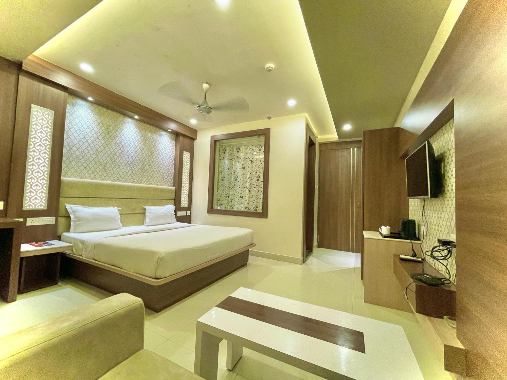 Hotel K Palace , 4*