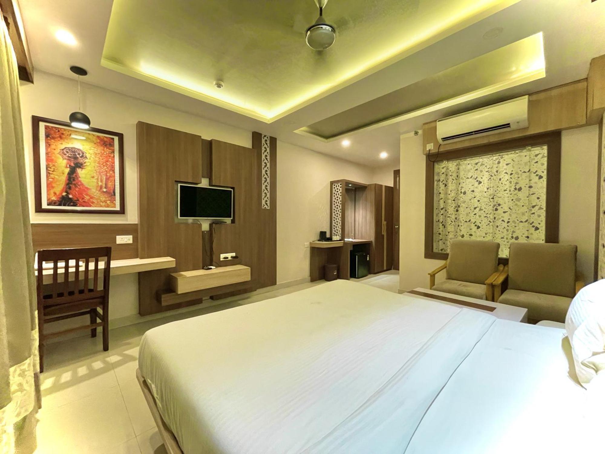 K Palace , Hotel Puri
